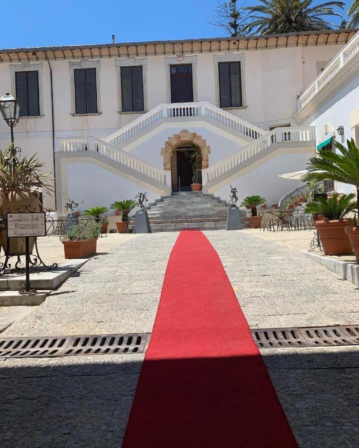 Cefala Farm stay *